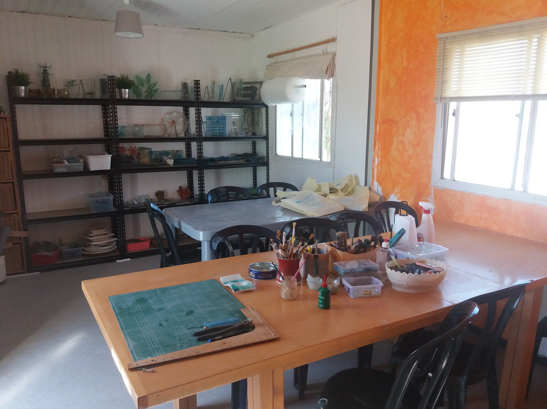 Artesana Glass-Mevo Horon必去景点