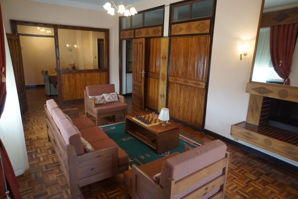 Fara's Guest House-官方