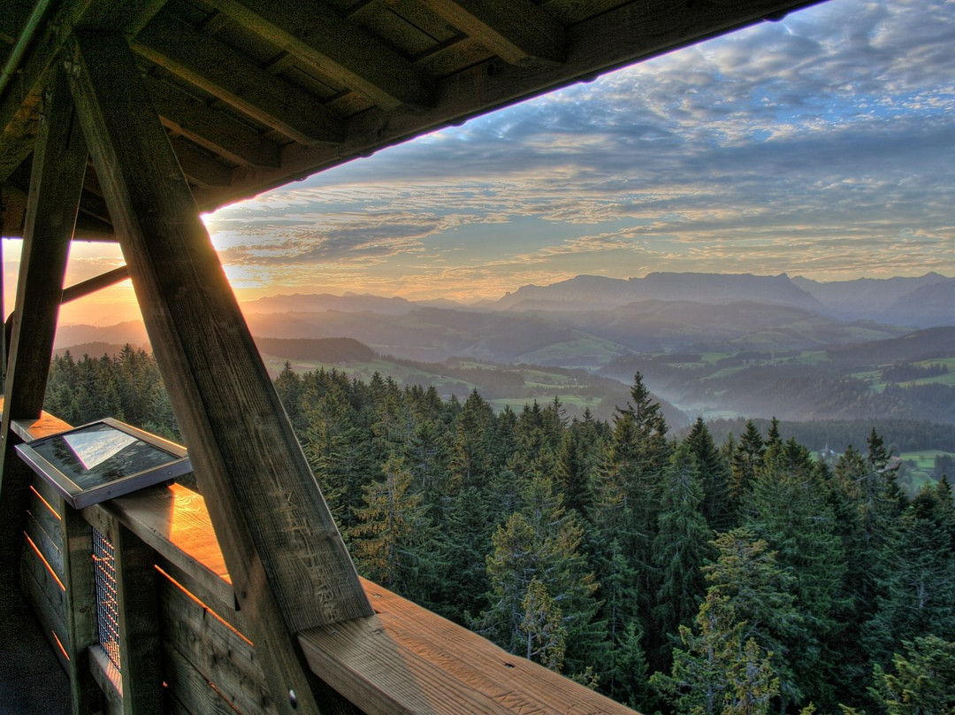 Chuderhusi Aussichtsturm-Roethenbach im Emmental必去景点