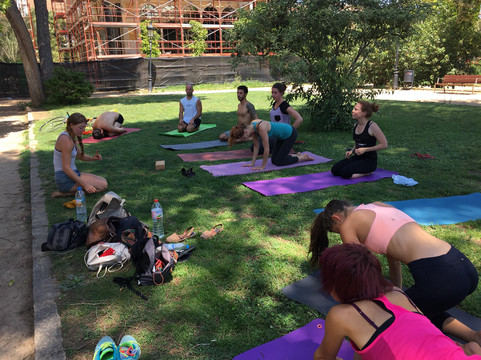 Happy Lotus Massage Therapy & Yoga-巴塞罗那必去景点