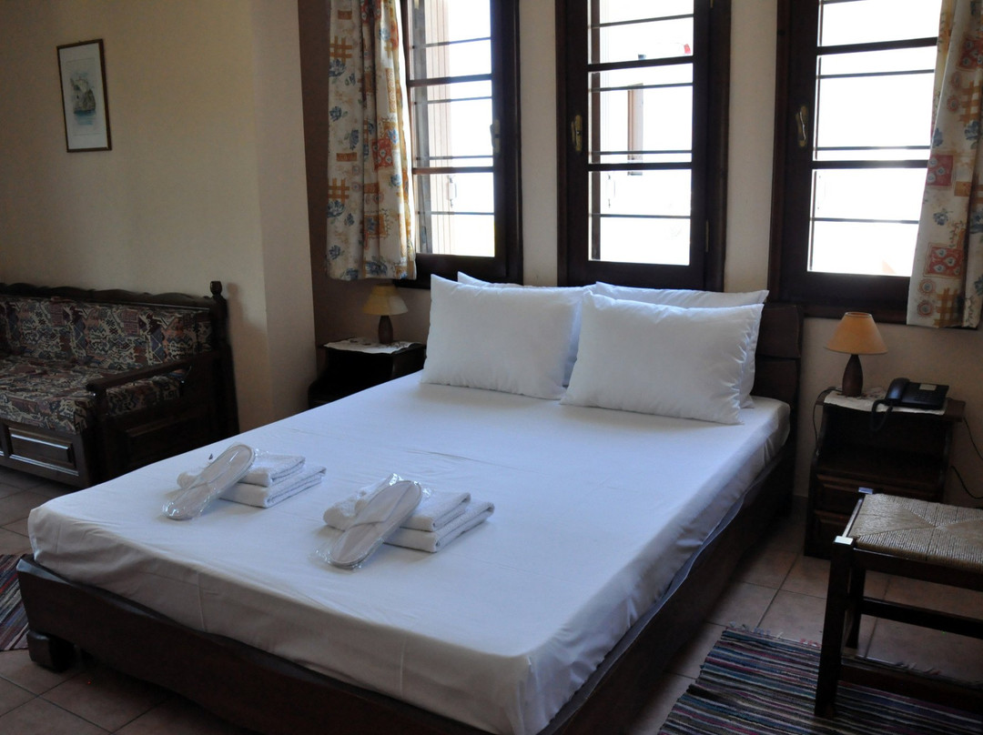 Maistros Studios Apartments主图