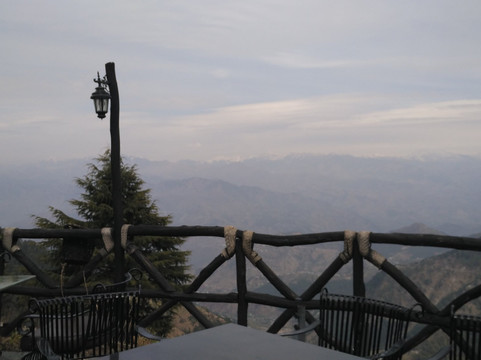 Aamod at Dalhousie主图