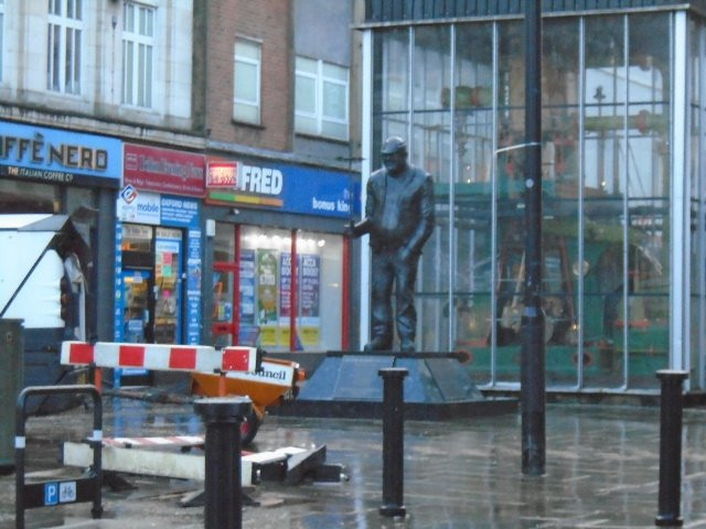Fred Dibnah Statue景点图片