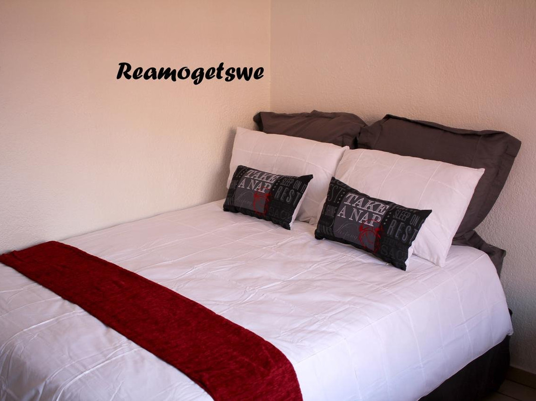 Phokeng酒店住宿-Reamogetswe Bed and Breakfast