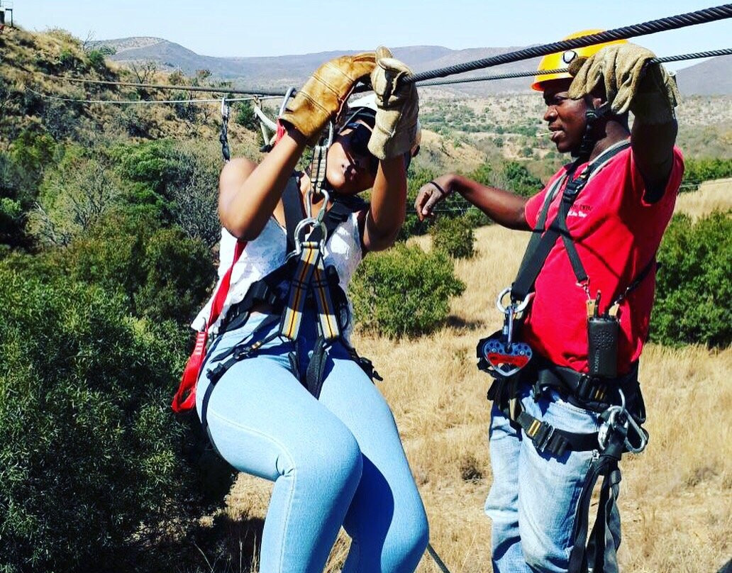 Ama Zwing Zwing Zipline Tour-Broederstroom必去景点