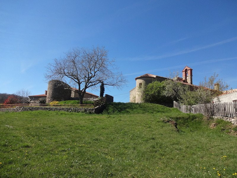 Chapelle Saint-Michel de Villeroge景点图片