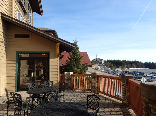 Rimfire Lodge Condos主图