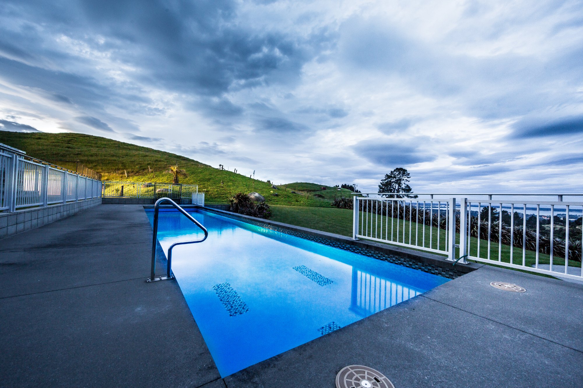 Minden Heights B&B-泳池