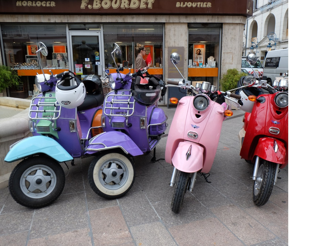 Ride in Tours景点图片