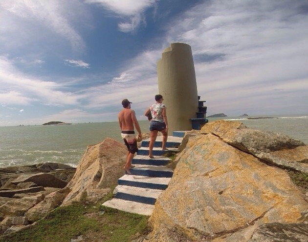 Ruinas do Farol de Imbetiba/ Farol Velho景点图片