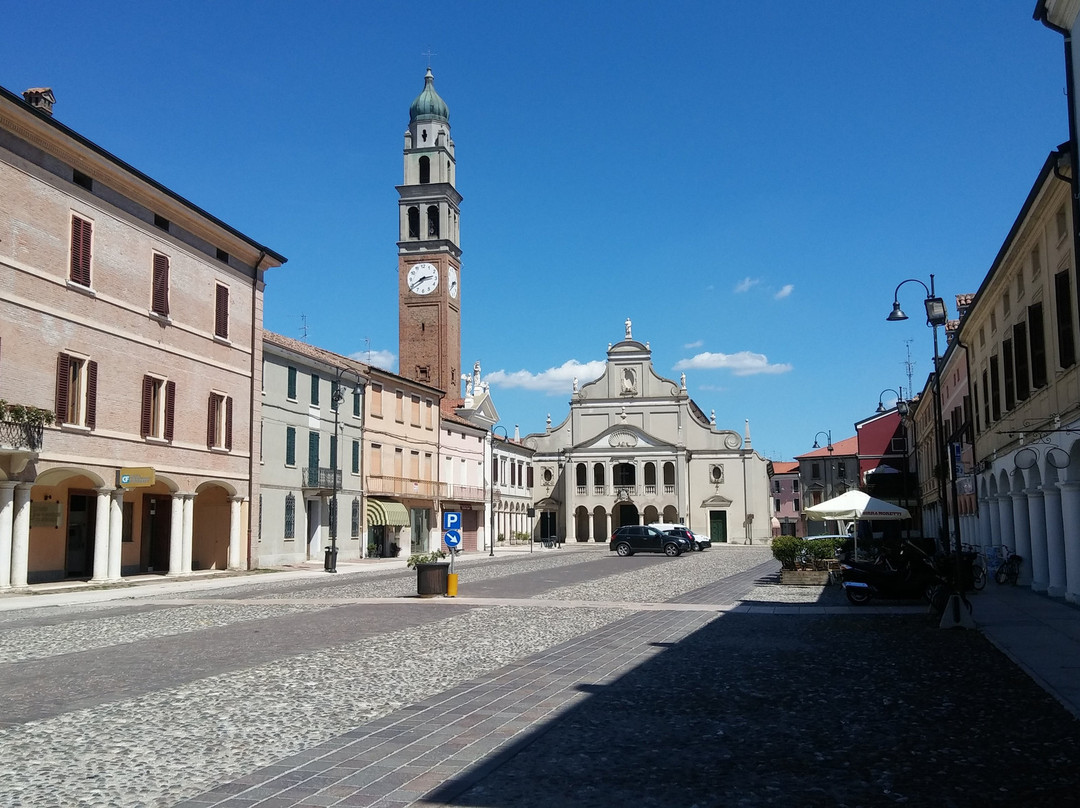 Piazza Liberta景点图片