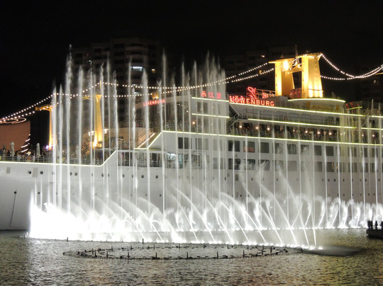 鸿隆明华轮酒店主图