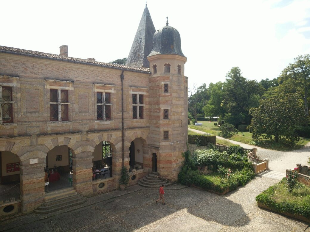 Château de Caumont-Cazaux-Saves必去景点