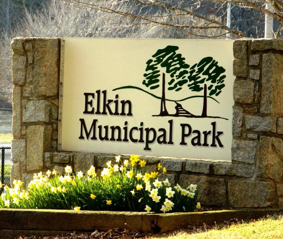 Elkin Municipal Park景点图片