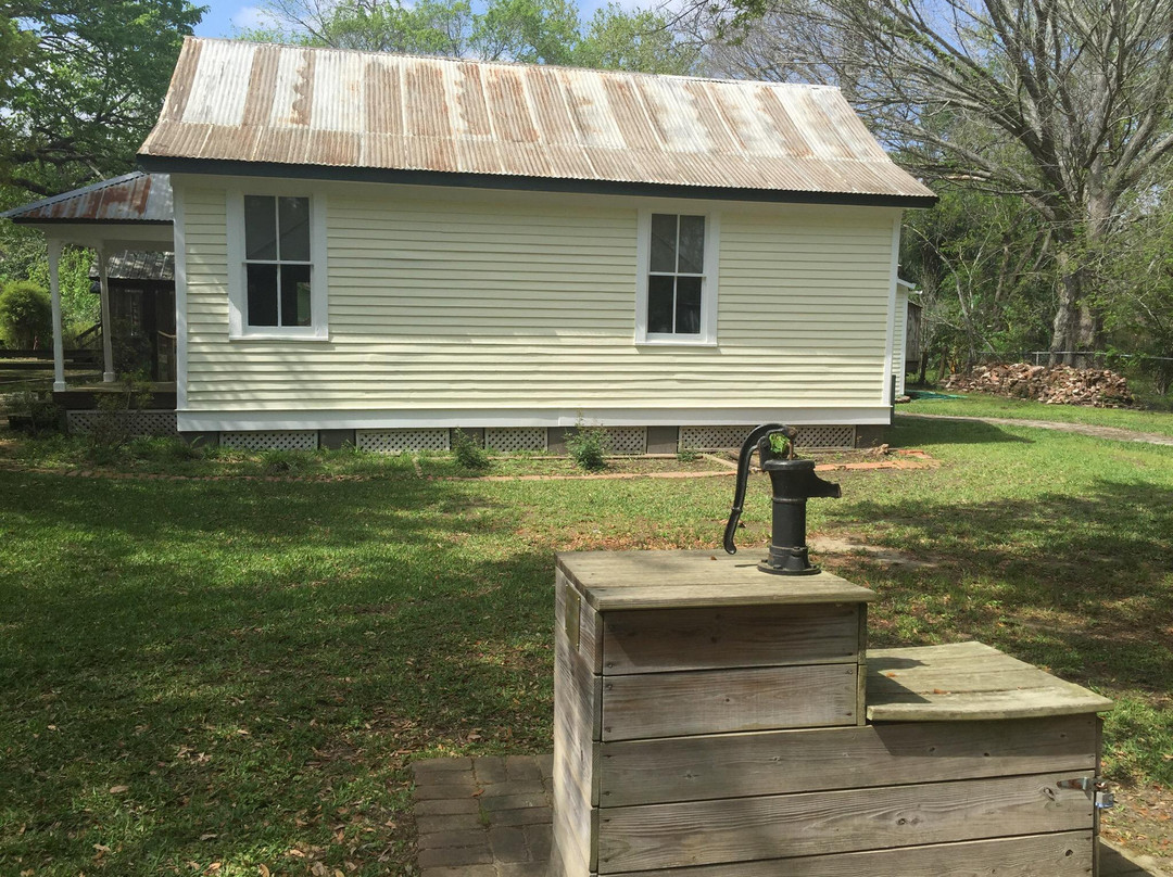 West Bay Common School Museum-利格城必去景点