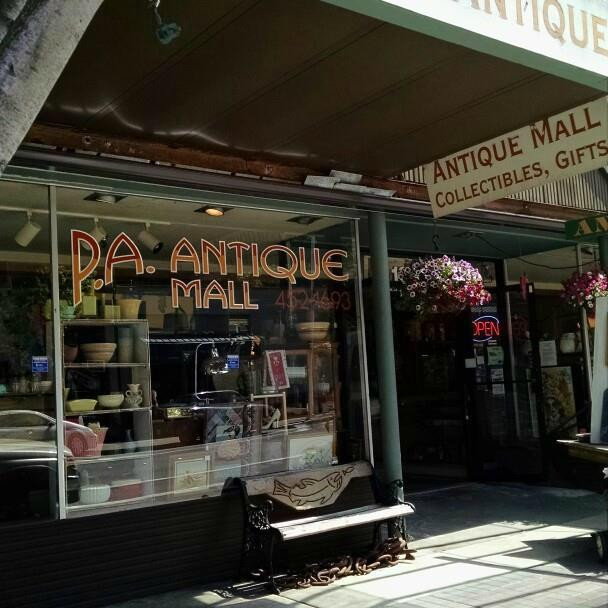 Port Angeles Antique Mall景点图片