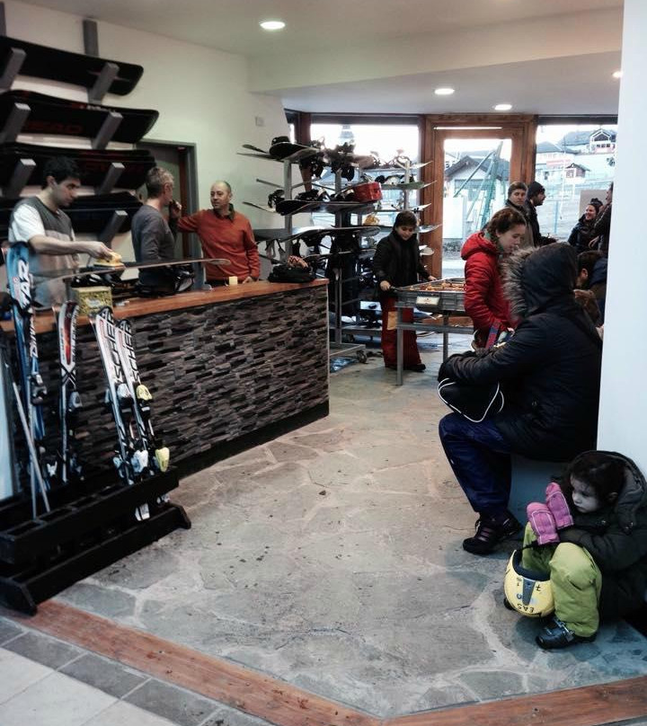 Eas Escuela Argentina de Snowboard & Ski-圣卡洛斯-德巴里洛切必去景点