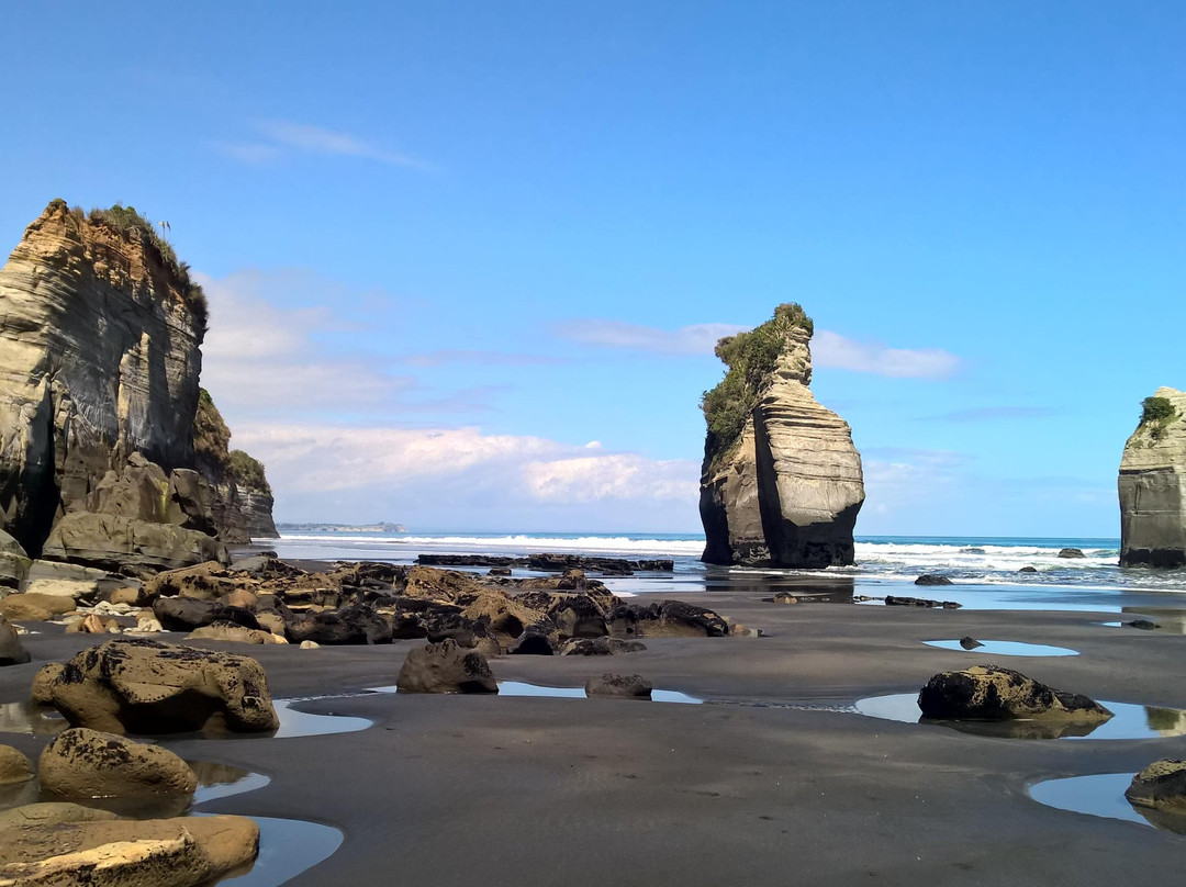 Three Sisters And The Elephant Rock景点图片