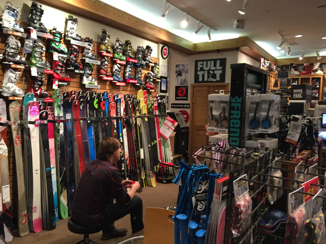 Christy Sports Ski and Snowboard-基斯通必去景点
