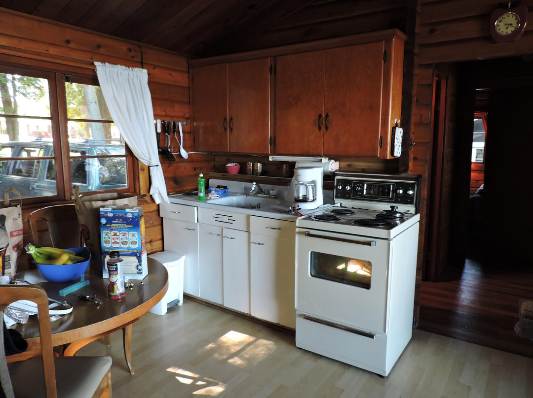 French Creek Cottages and Suites