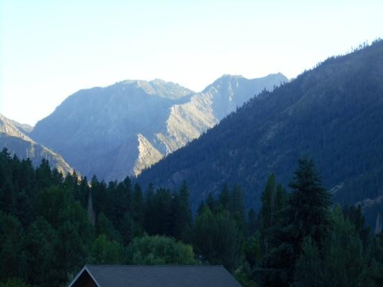 Peak View Haus主图