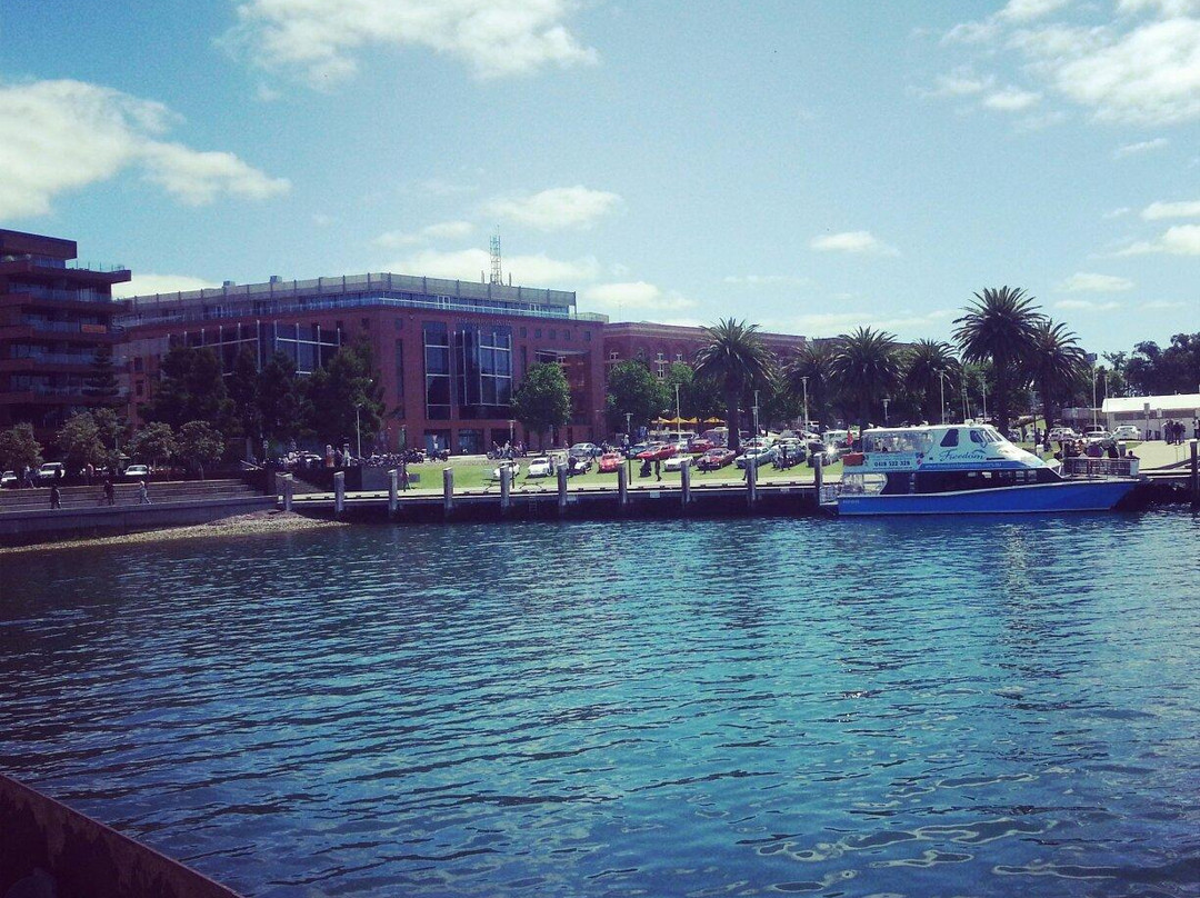 东海岸沙滩-季隆必去景点