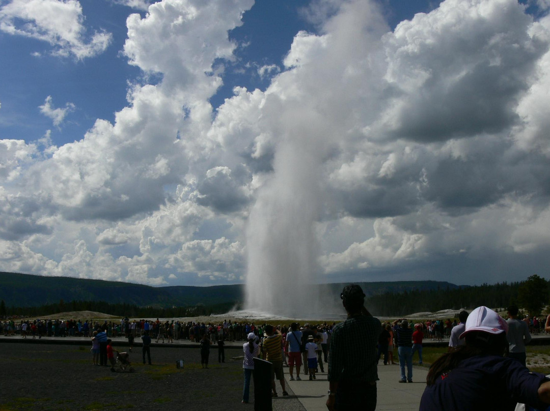 老忠实泉酒店-黄石国家公园必去景点