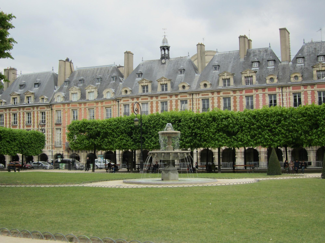 孚日广场-巴黎必去景点