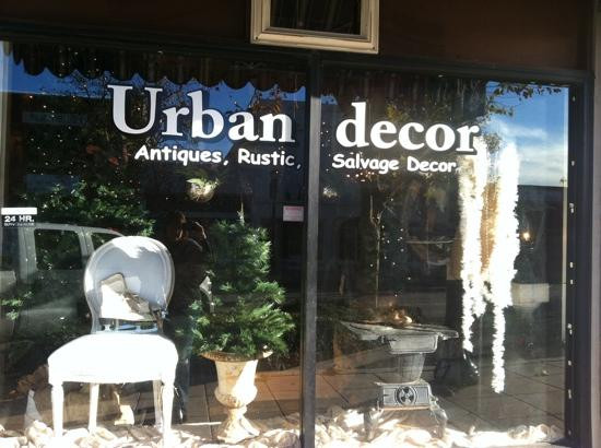 Historic Downtown Lake Elsinore-埃尔西诺湖必去景点