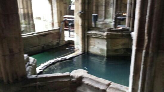St. Winefride's Well & Shrine景点图片