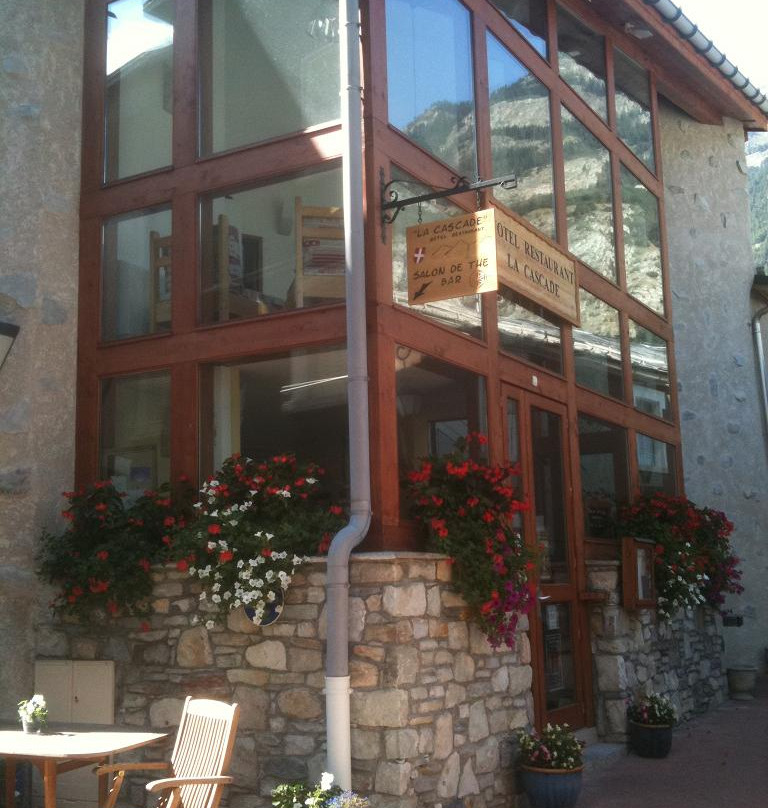 La Cascade主图