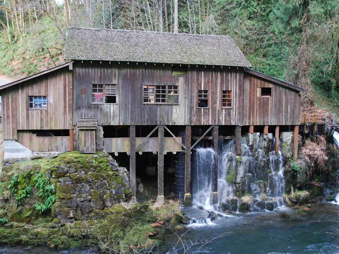 Cedar Creek Grist Mill景点图片