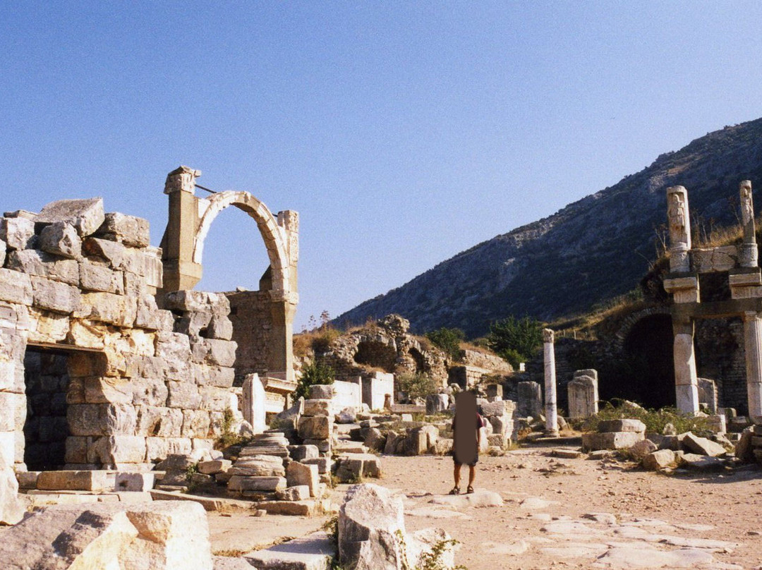 Temple of Domitian景点图片