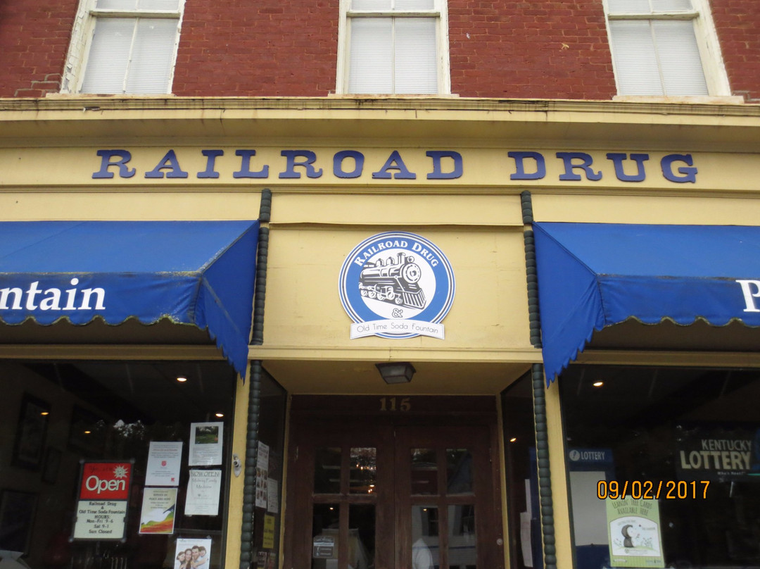 Midway餐馆和美食-Railroad Drug & Old Time Soda Fountain