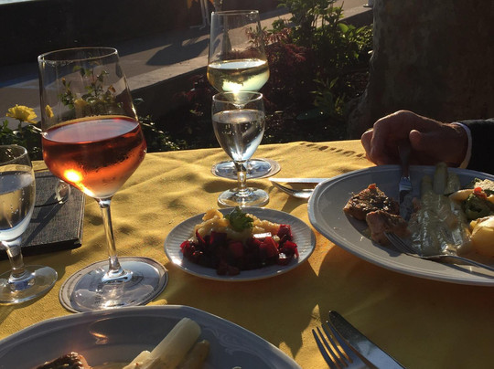 Langenargen餐馆和美食-Hotel Restaurant Engel