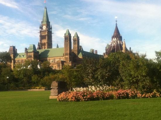 Major's Hill Park-渥太华必去景点