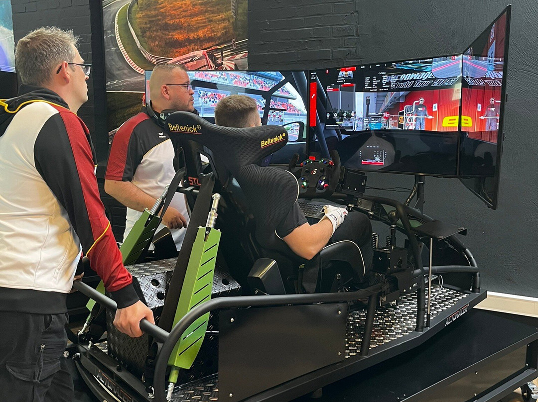 BIGHA Sim Racing Lounge-哈廷根必去景点