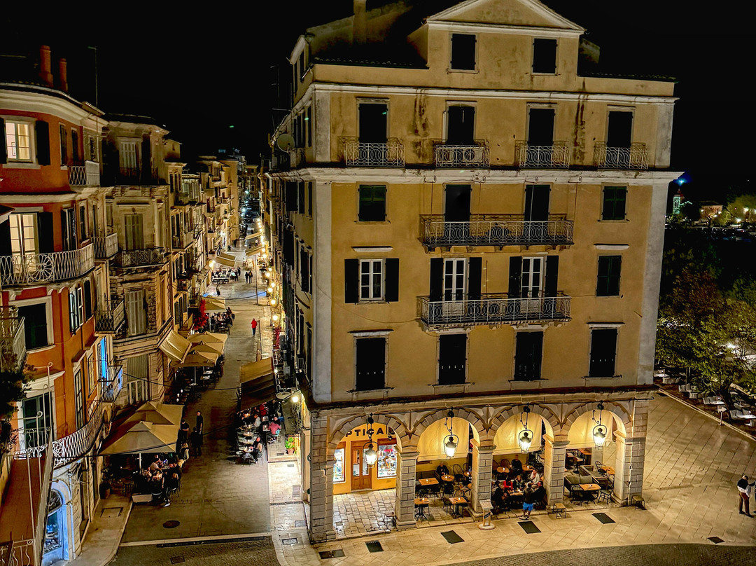 阿卡迪亚酒店主图