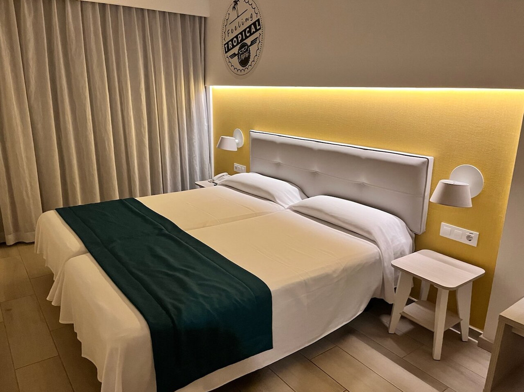 Hotel Tropical Park主图