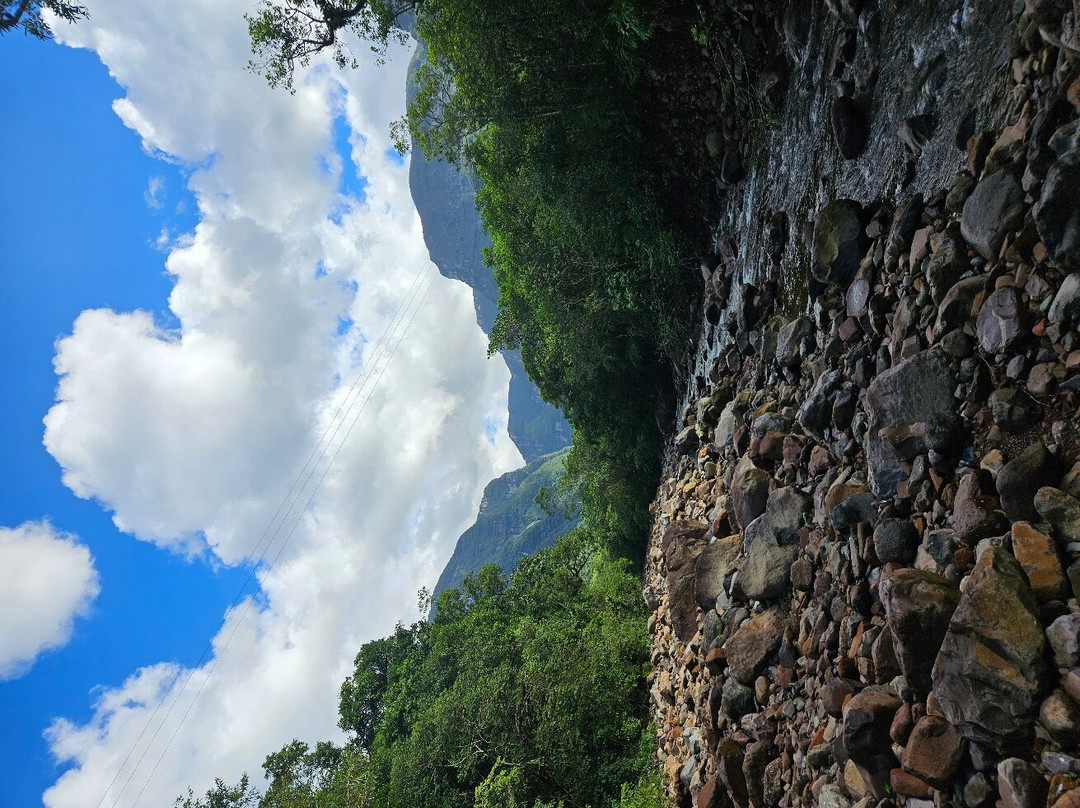 Trilha do Canyon Malacara (entrada na fenda)