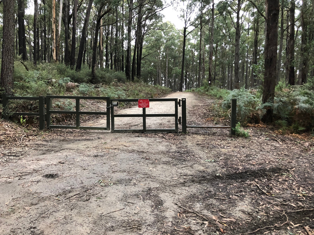 Four Brothers Rocks-Gembrook必去景点