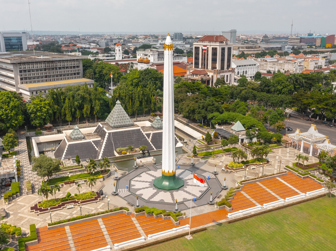 Tugu Pahlawan-泗水必去景点