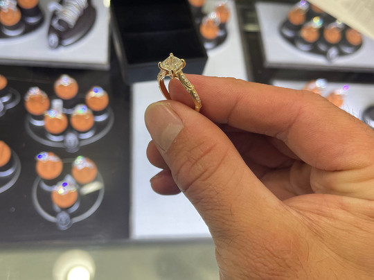 KARATS JEWELERS - Kansas City-欧弗兰帕克必去景点