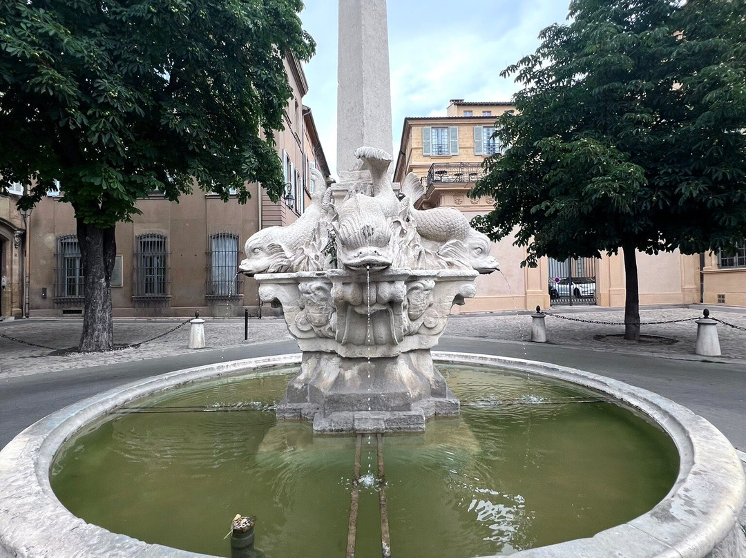 Fontaine des Quatre-Dauphins景点图片