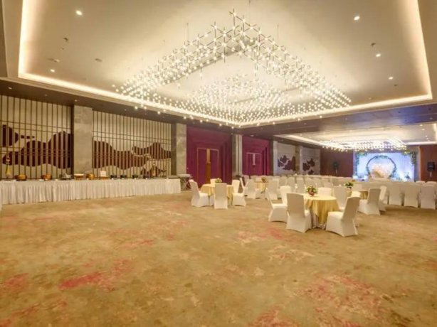 爱莫尔酒店-商务中心/多功能厅