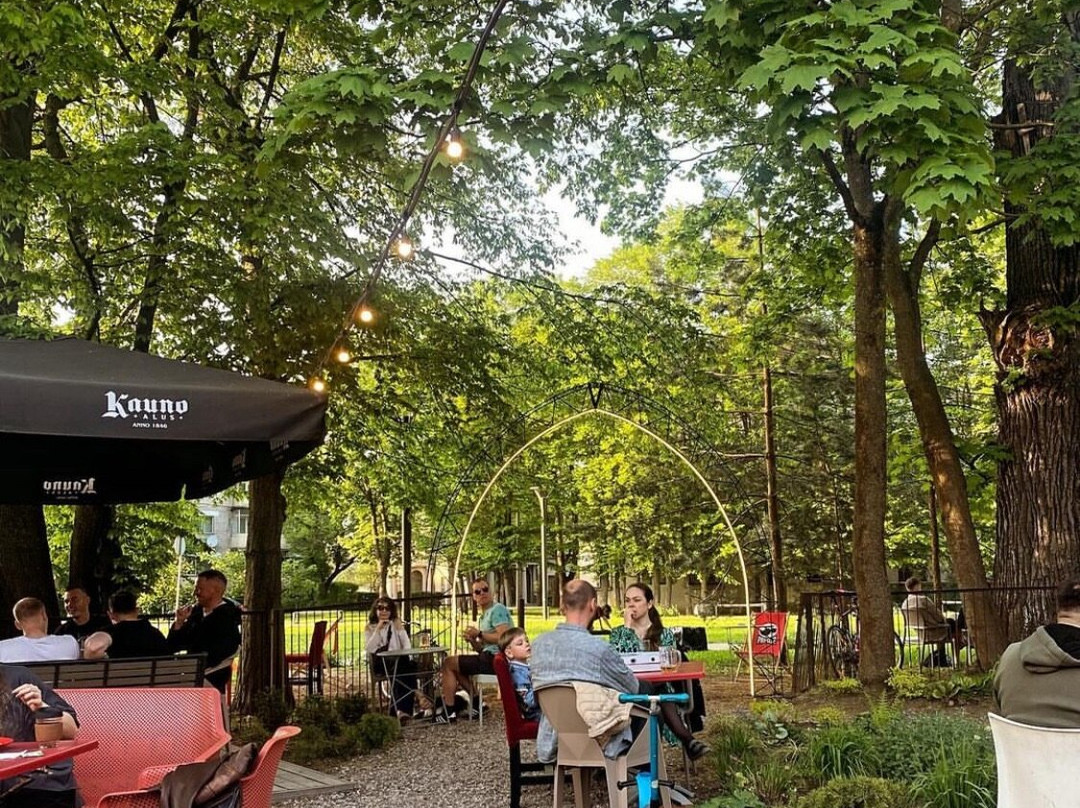 Beergarden-biergarten Bar ''kiemas''