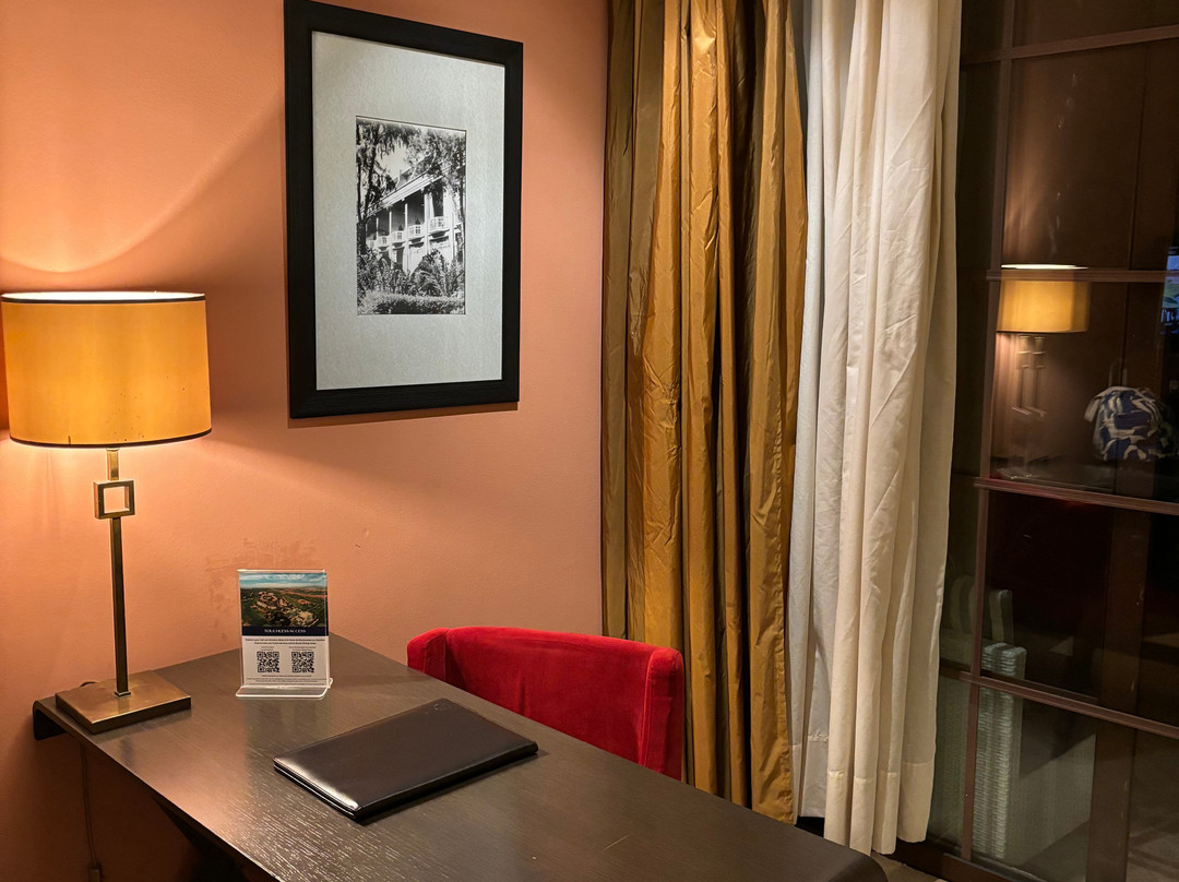 杜高尔夫酒店主图