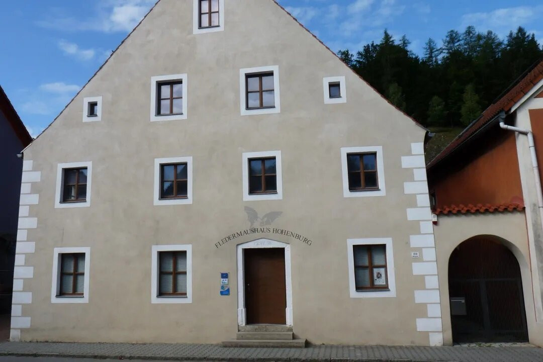 Hohenburg Fledermaushaus-Hohenburg必去景点