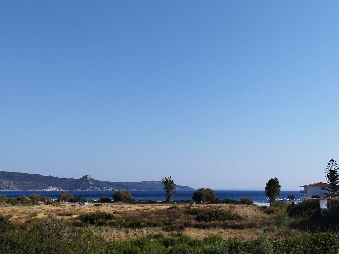 Sirenes Beach Samos主图