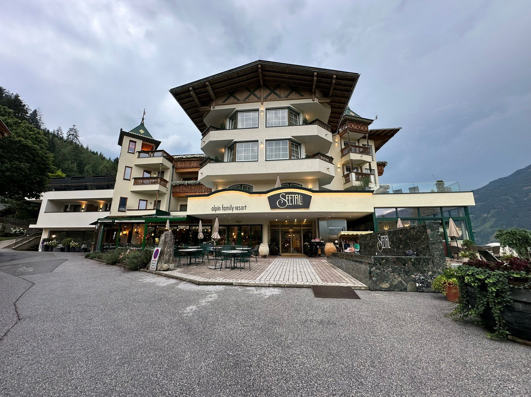 Alpin Family Resort Seetal主图
